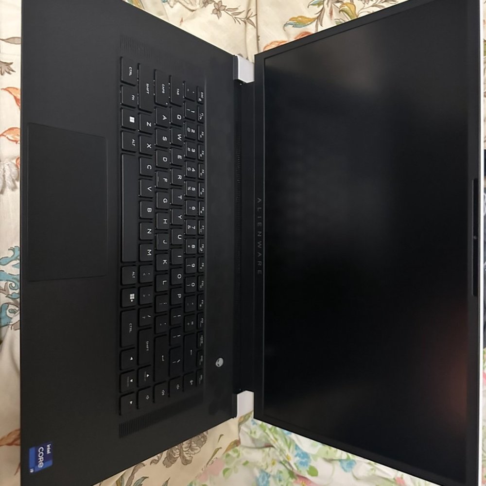 Alienware x15 R2 - Picture 3 of 3